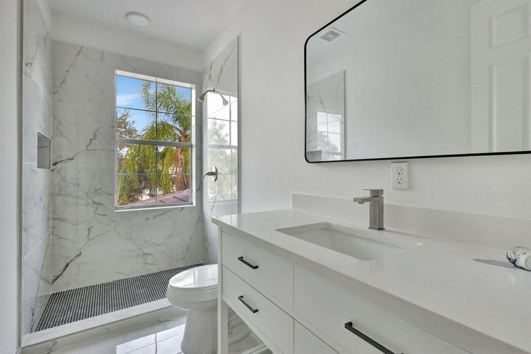EUA_010_RODRIGO_BATHROOM 02