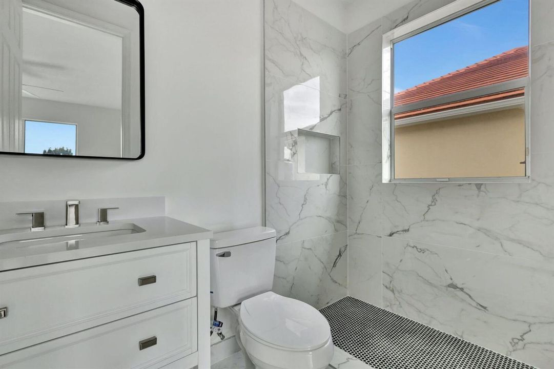 EUA_011_RODRIGO_BATHROOM 03