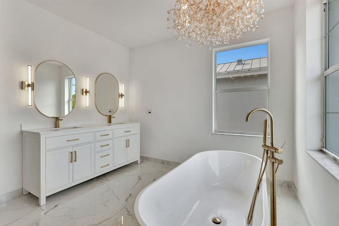 EUA_012_RODRIGO_BATHROOM 04 B