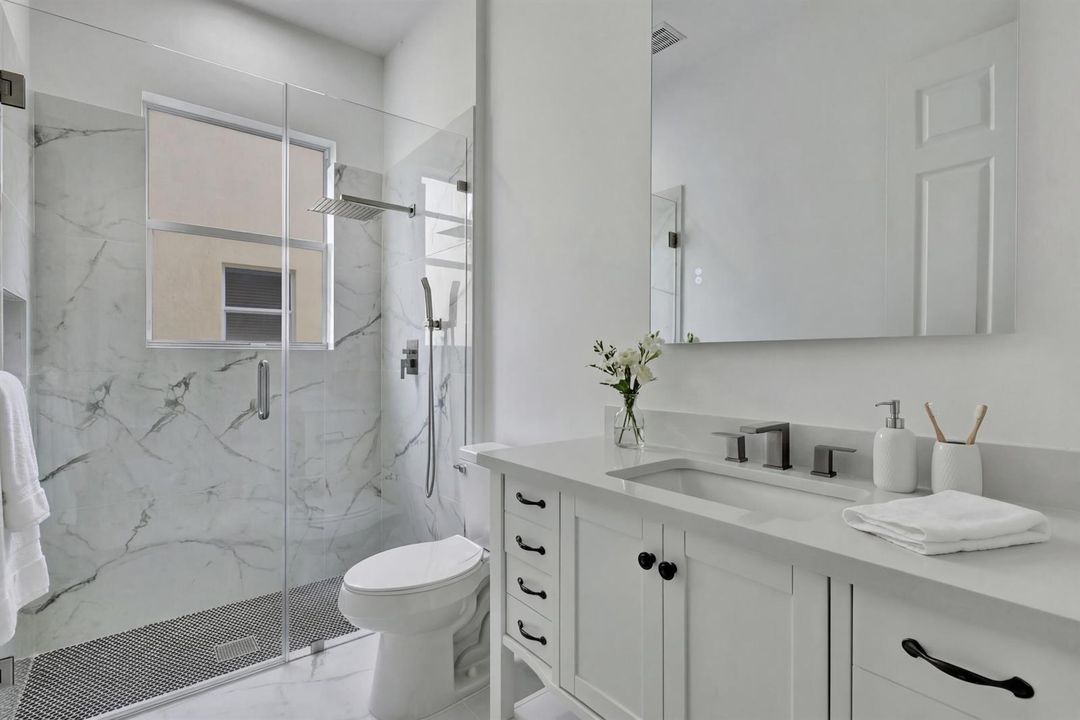 EUA_009_RODRIGO_BATHROOM 01_STAGING