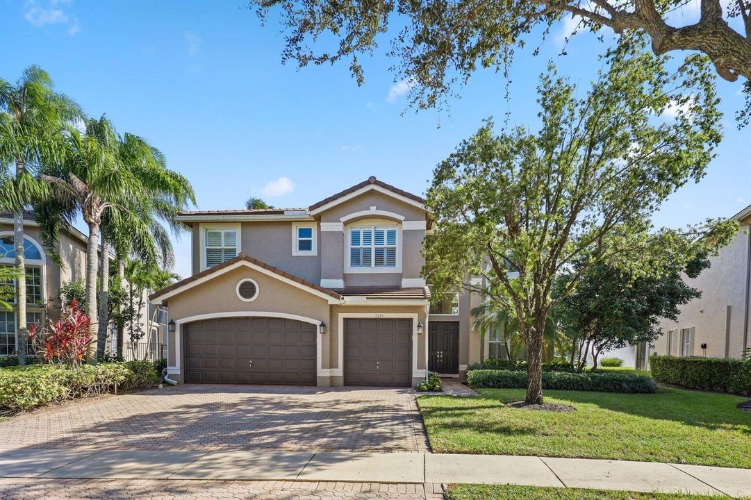 19245 Skyridge Circle - 2.jpg-SMALL