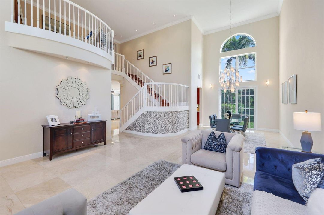 19245 Skyridge Circle - 9.jpg-SMALL