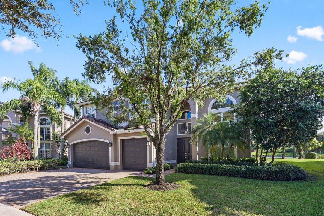 19245 Skyridge Circle - 3.jpg-SMALL