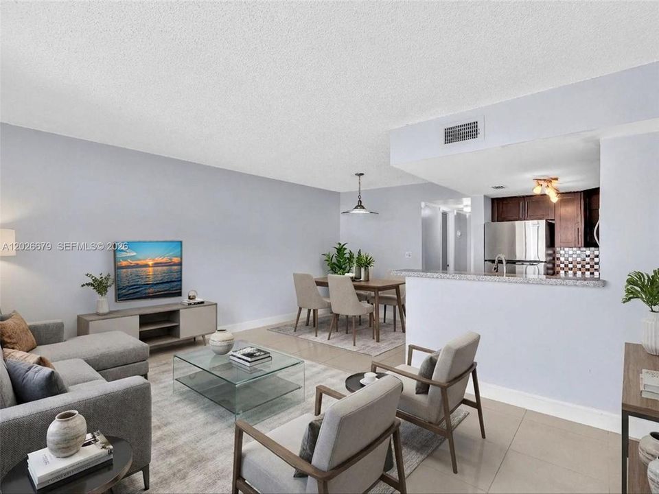 For Sale: $325,000 (2 beds, 2 baths, 845 Square Feet)