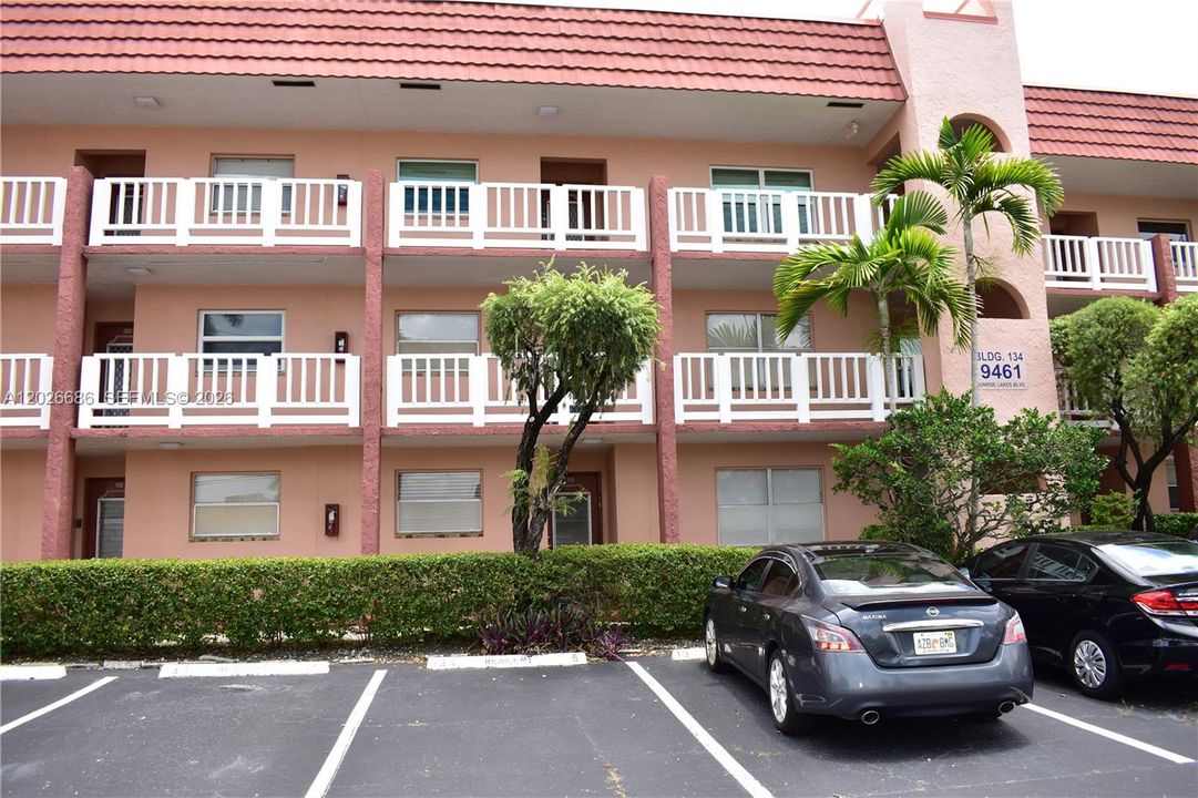 For Sale: $115,000 (2 beds, 2 baths, 1025 Square Feet)