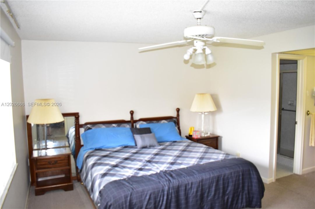 For Sale: $115,000 (2 beds, 2 baths, 1025 Square Feet)