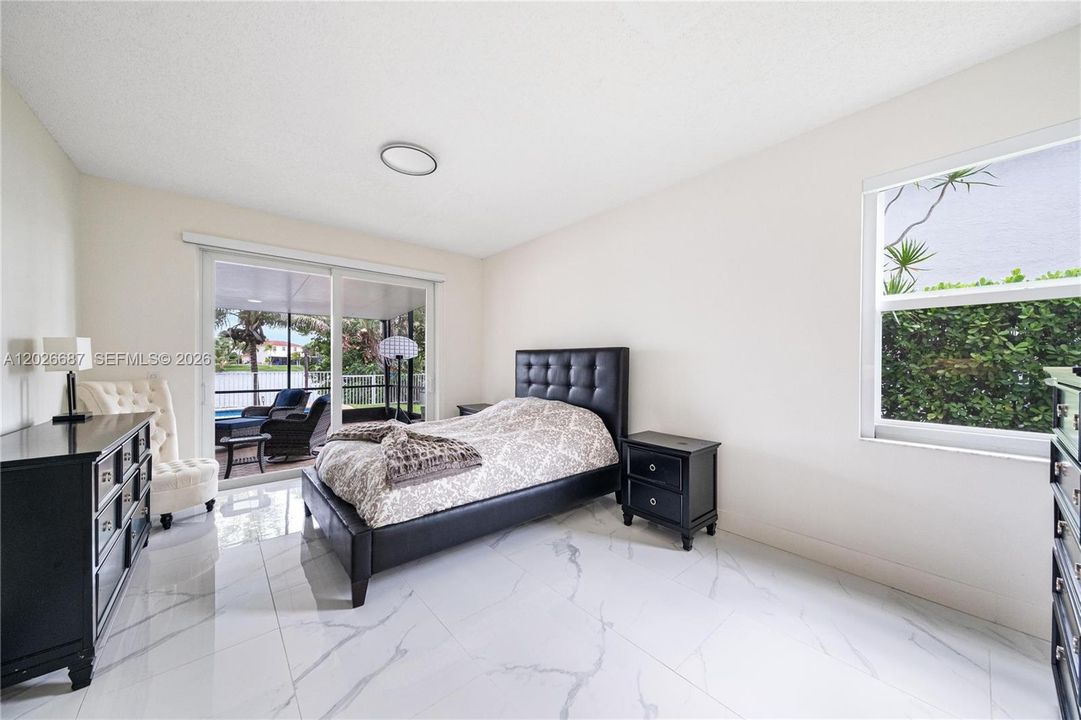 For Sale: $899,000 (4 beds, 2 baths, 2309 Square Feet)