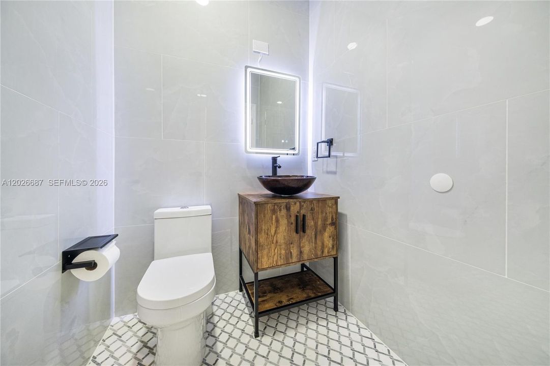 For Sale: $899,000 (4 beds, 2 baths, 2309 Square Feet)