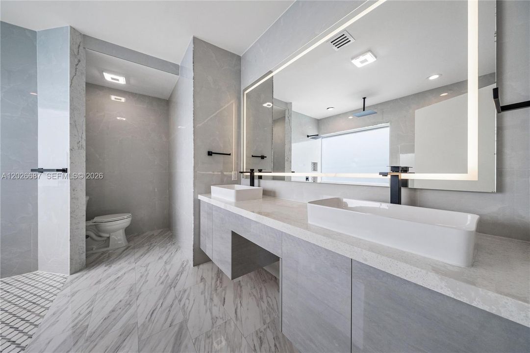 For Sale: $899,000 (4 beds, 2 baths, 2309 Square Feet)