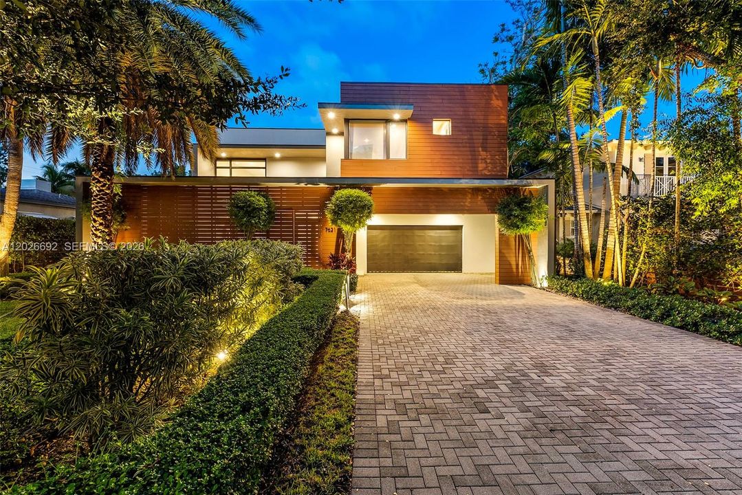 En Renta: $18,000 (6 camas, 6 baños, 4646 Pies cuadrados)