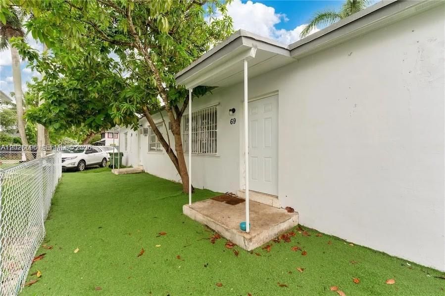 For Sale: $549,900 (0 beds, 0 baths, 1752 Square Feet)