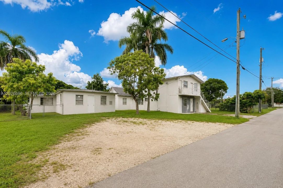 For Sale: $549,900 (0 beds, 0 baths, 1752 Square Feet)