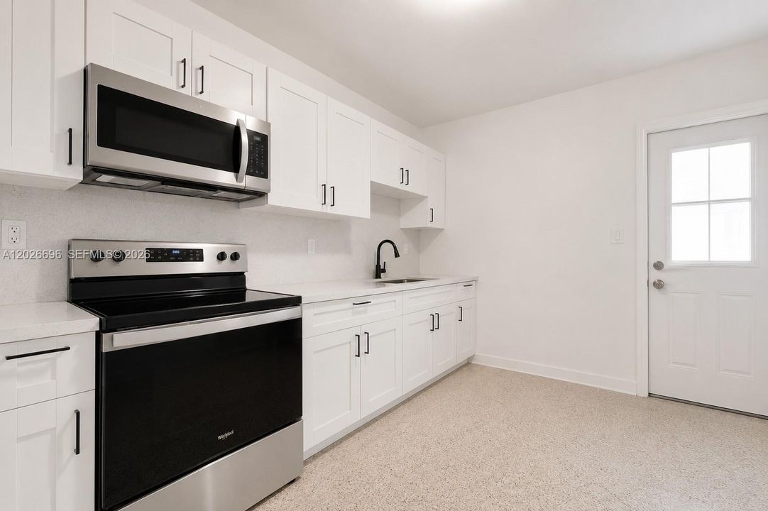 For Sale: $549,900 (0 beds, 0 baths, 1752 Square Feet)