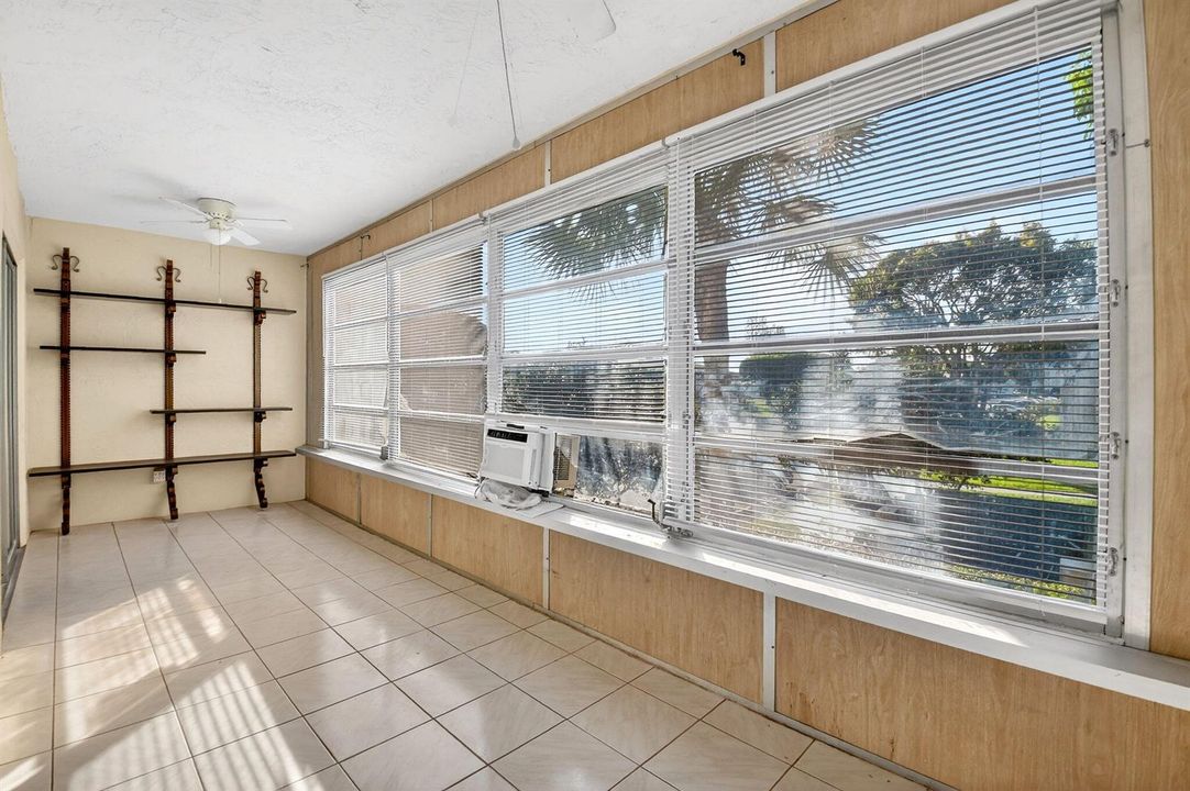 extra long lanai