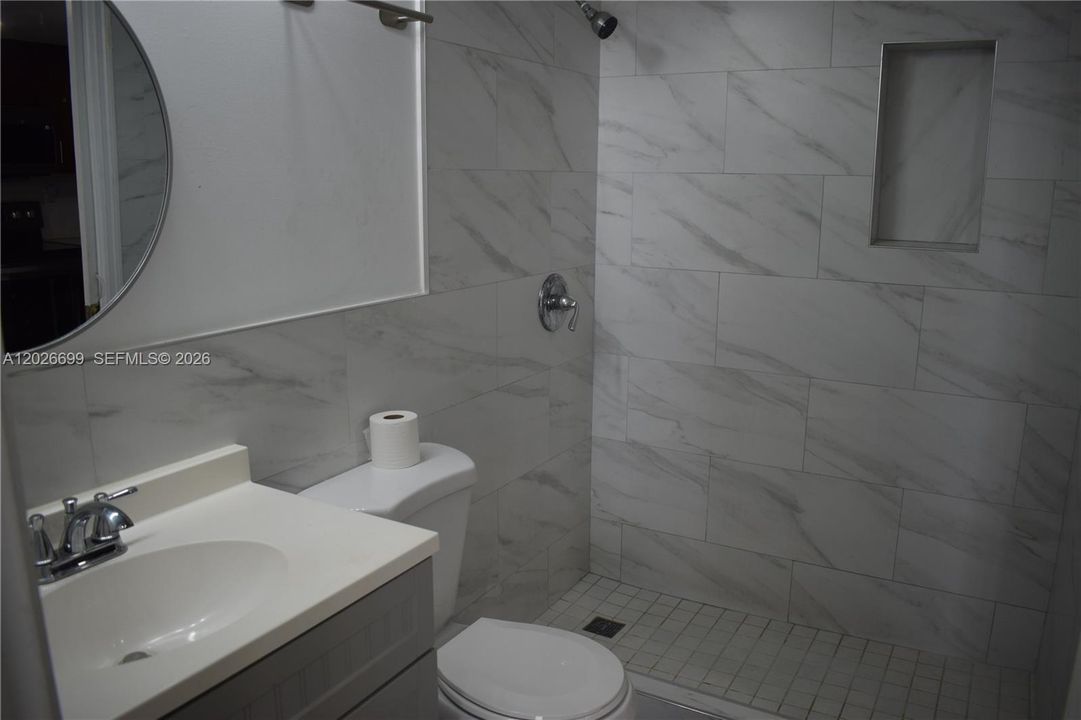 На продажу: $210,000 (1 спален, 1 ванн, 518 Квадратных фут)
