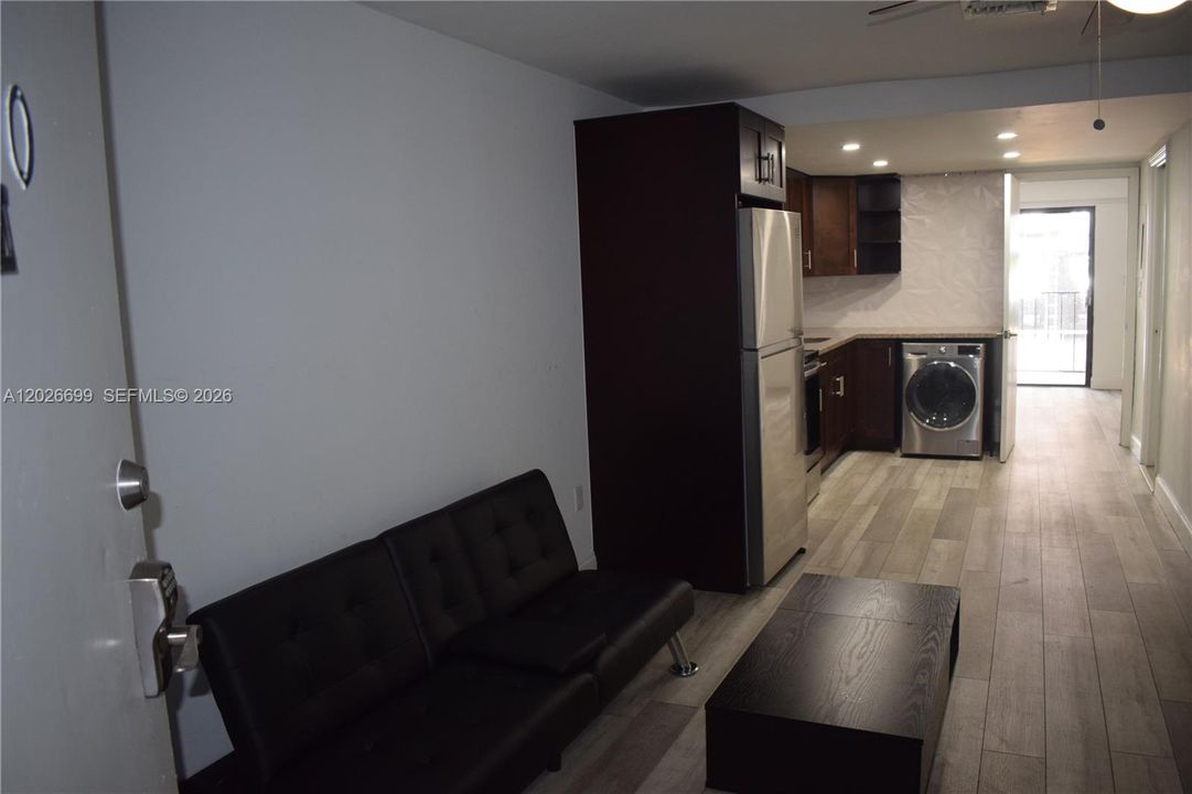 На продажу: $210,000 (1 спален, 1 ванн, 518 Квадратных фут)