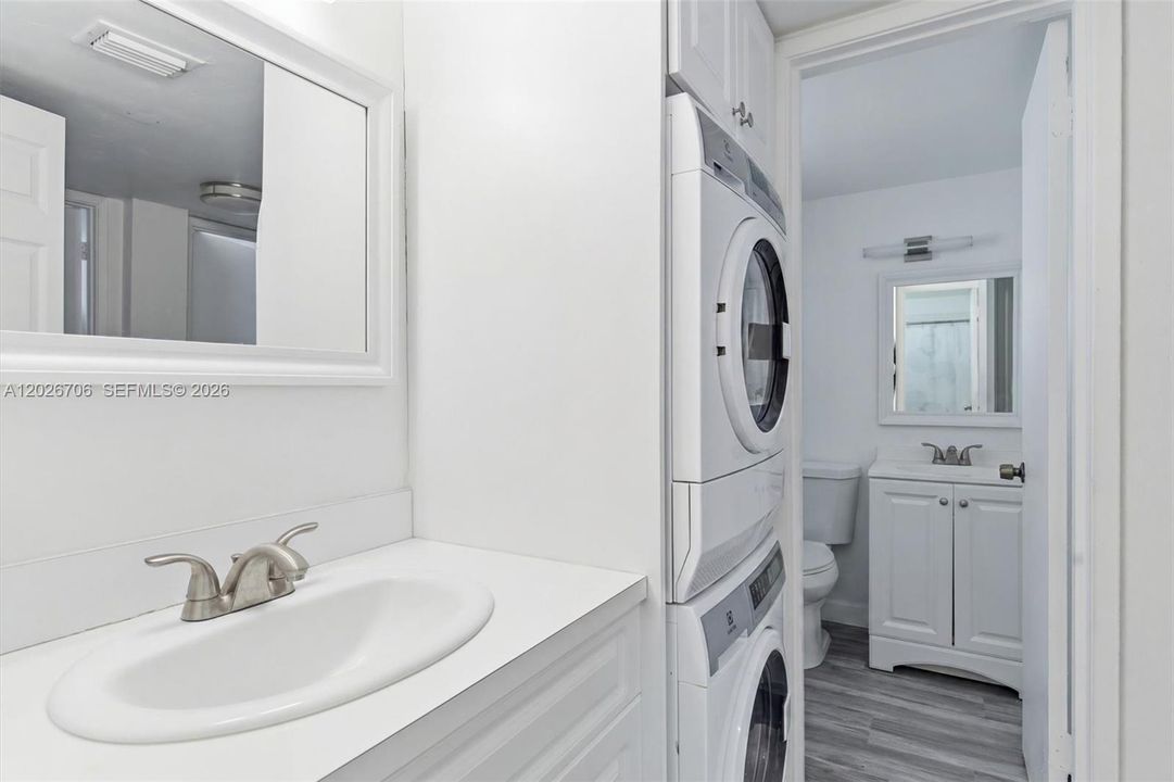 En Venta: $293,800 (2 camas, 1 baños, 900 Pies cuadrados)