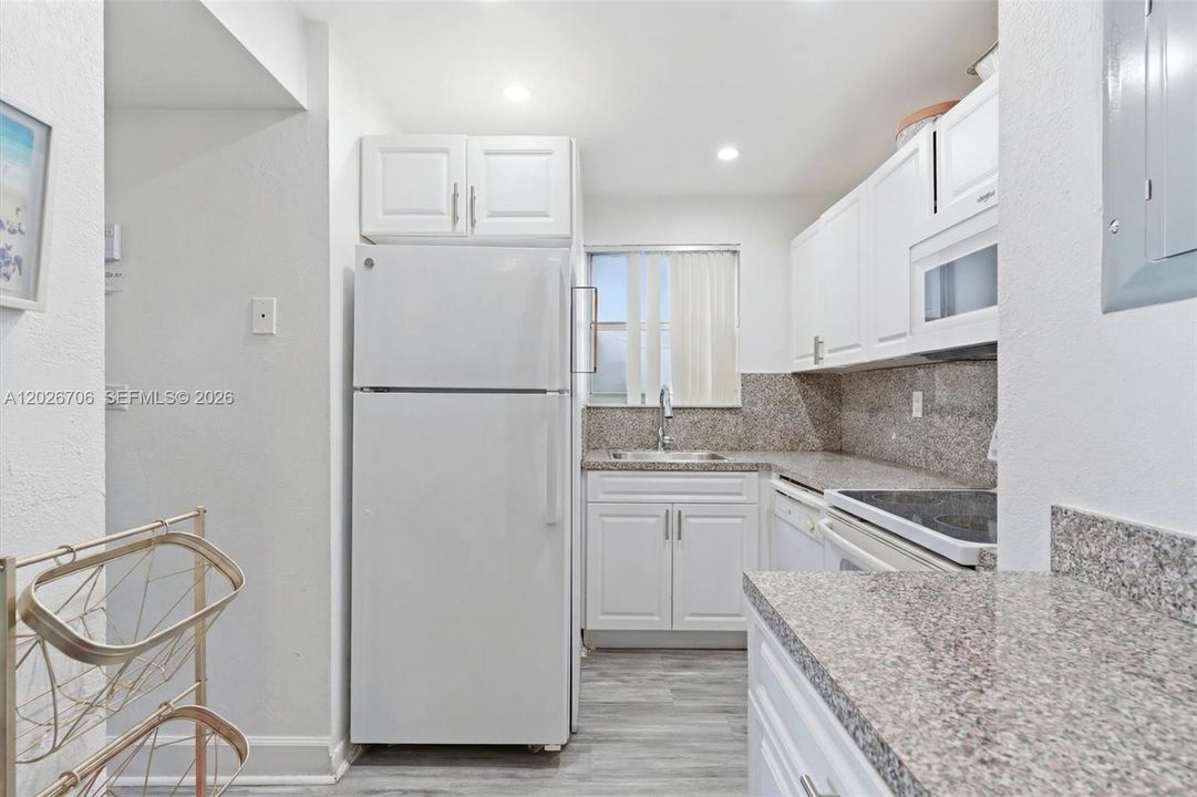 En Venta: $293,800 (2 camas, 1 baños, 900 Pies cuadrados)