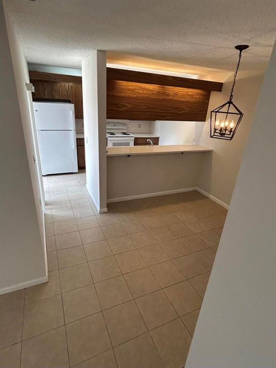 Dining Area & Kitchen