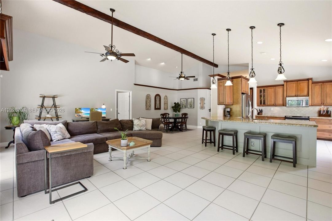 For Sale: $699,000 (3 beds, 2 baths, 1822 Square Feet)