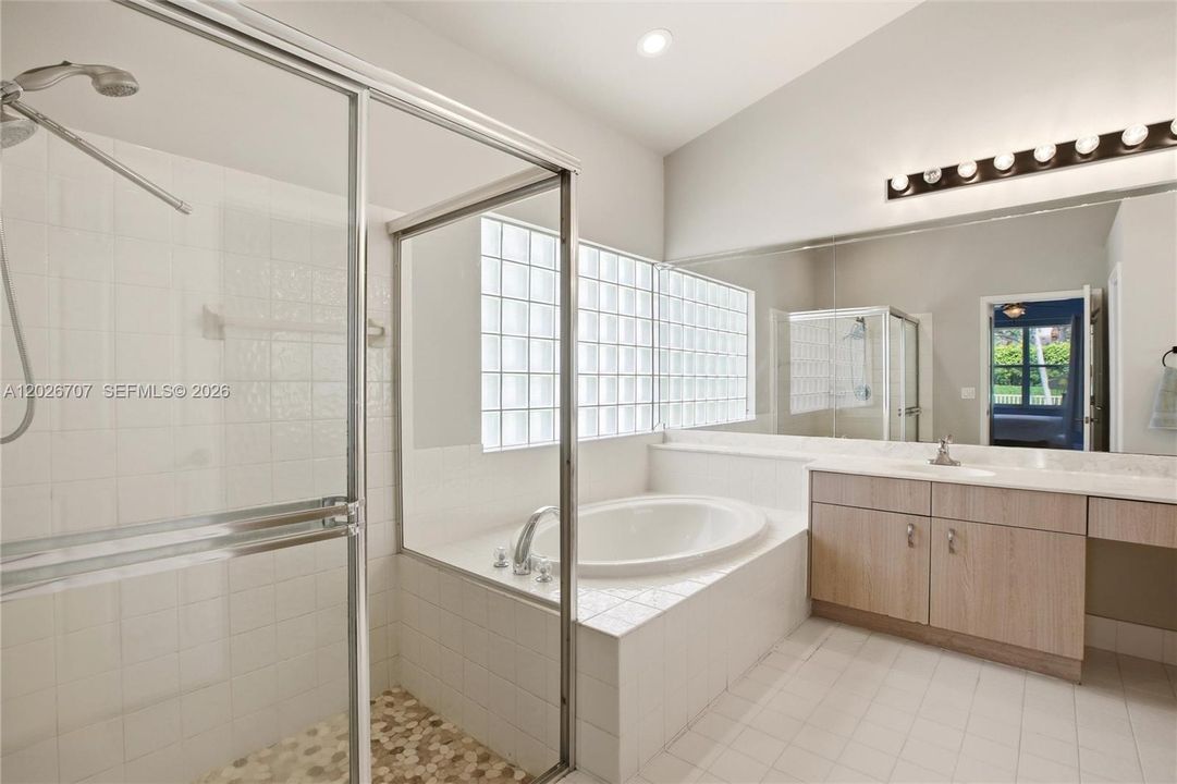For Sale: $699,000 (3 beds, 2 baths, 1822 Square Feet)