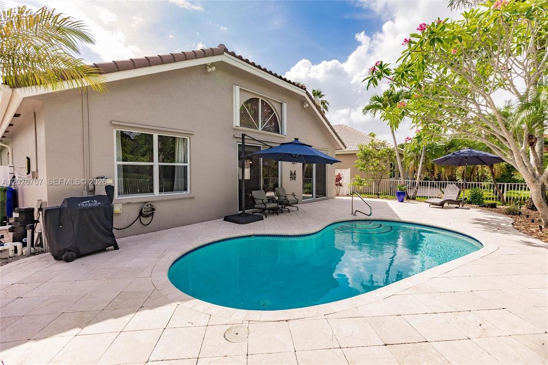 For Sale: $699,000 (3 beds, 2 baths, 1822 Square Feet)