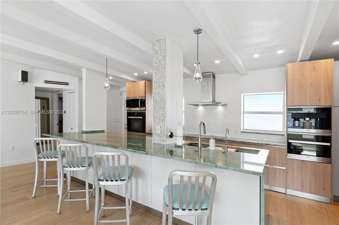 For Rent: $7,500 (2 beds, 2 baths, 1312 Square Feet)