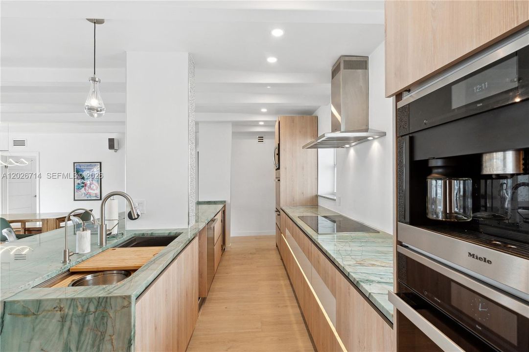 For Rent: $7,500 (2 beds, 2 baths, 1312 Square Feet)