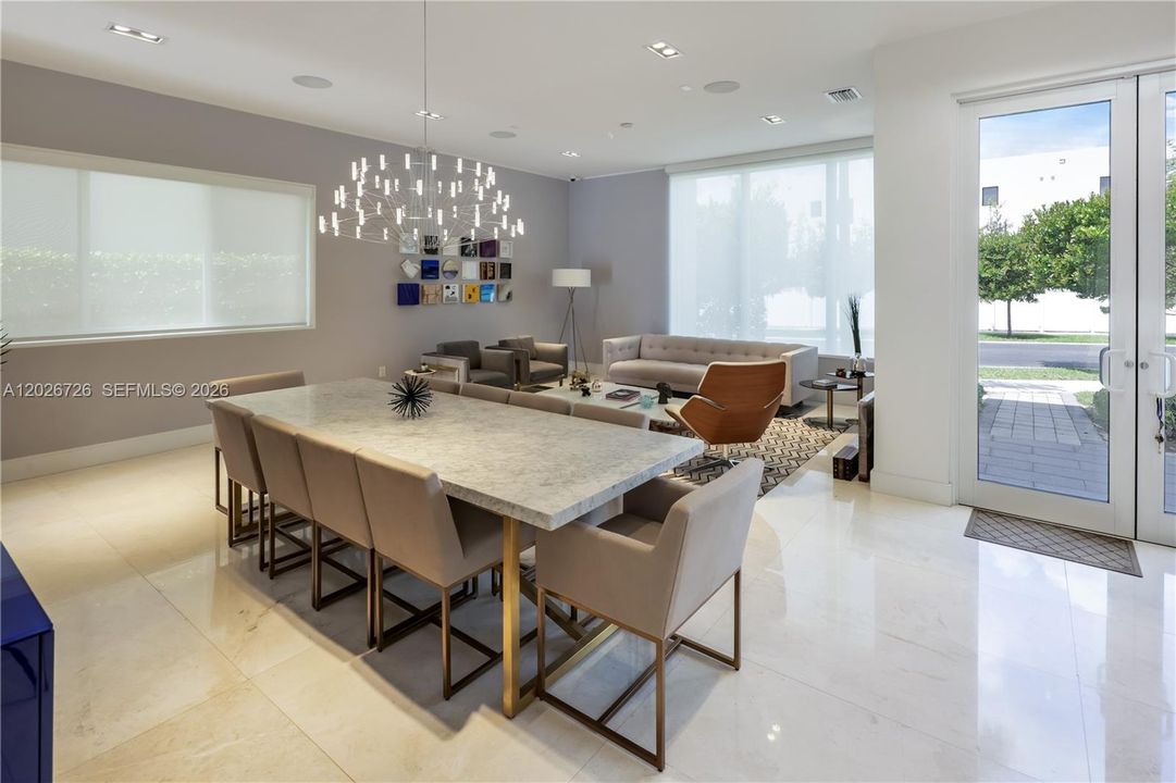 For Sale: $2,420,000 (5 beds, 5 baths, 4628 Square Feet)