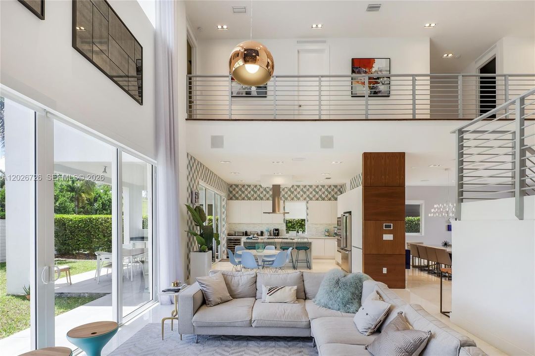 For Sale: $2,420,000 (5 beds, 5 baths, 4628 Square Feet)