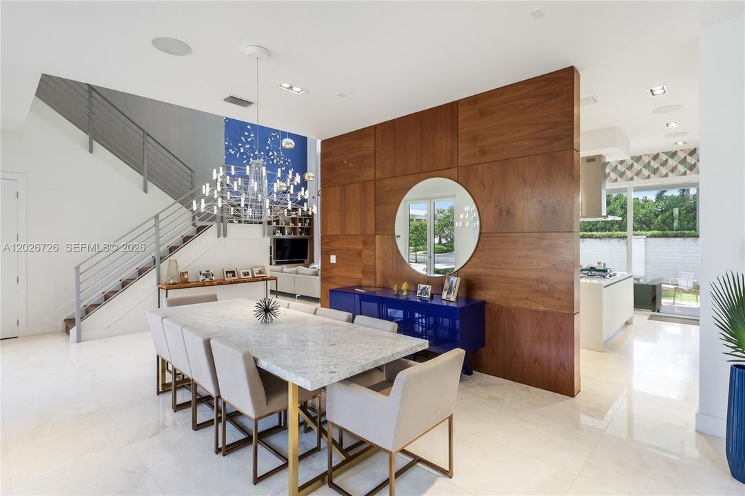 For Sale: $2,420,000 (5 beds, 5 baths, 4628 Square Feet)