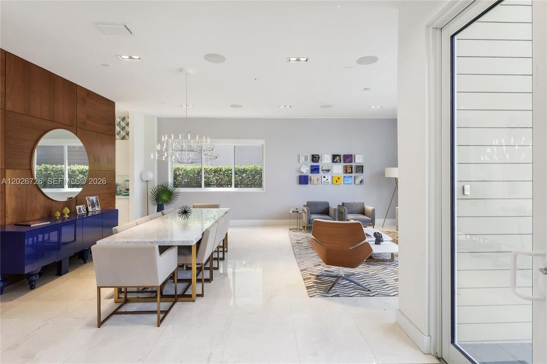 For Sale: $2,420,000 (5 beds, 5 baths, 4628 Square Feet)
