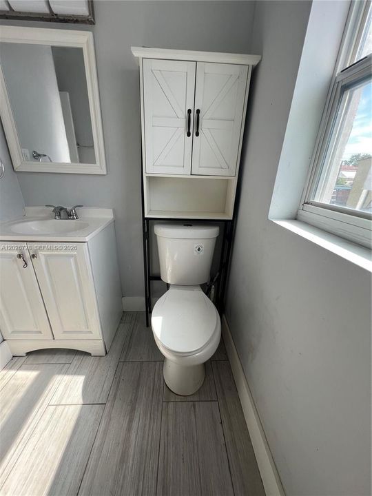 For Sale: $469,000 (2 beds, 1 baths, 1767 Square Feet)