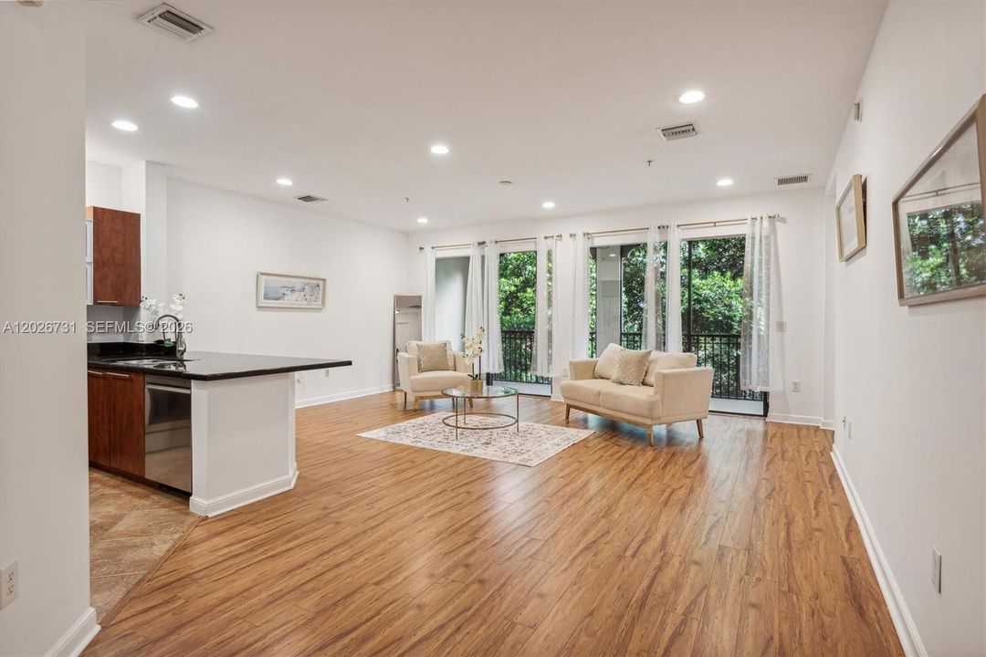 En Renta: $2,950 (2 camas, 2 baños, 1159 Pies cuadrados)