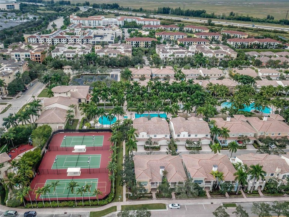 En Renta: $2,950 (2 camas, 2 baños, 1159 Pies cuadrados)