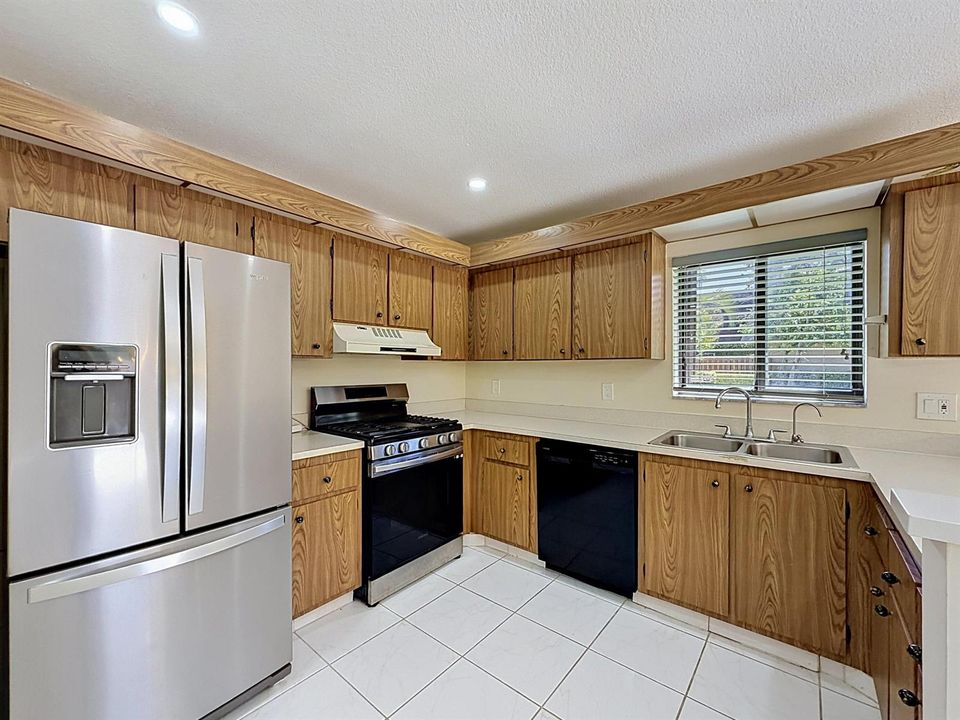4644 Cherry Road-28