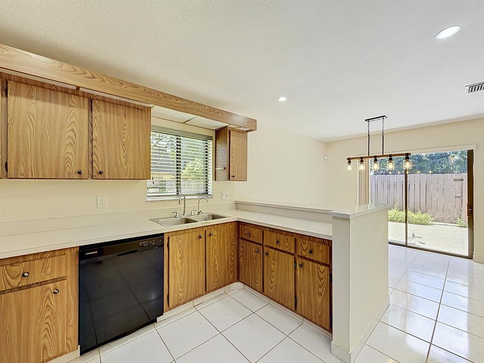 4644 Cherry Road-29
