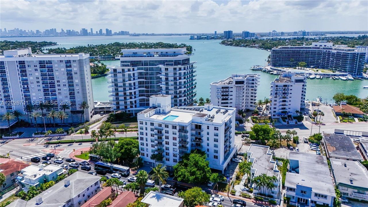 Activo con contrato: $249,900 (1 camas, 1 baños, 905 Pies cuadrados)