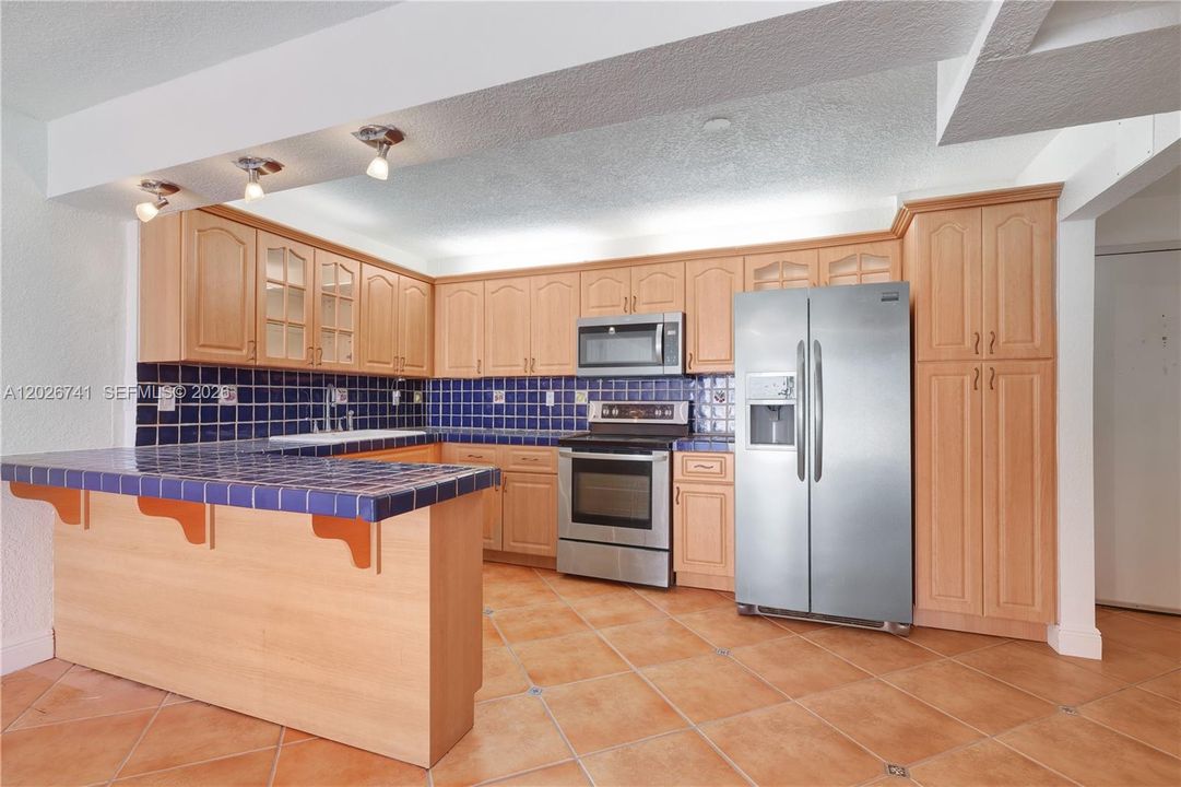 Activo con contrato: $249,900 (1 camas, 1 baños, 905 Pies cuadrados)