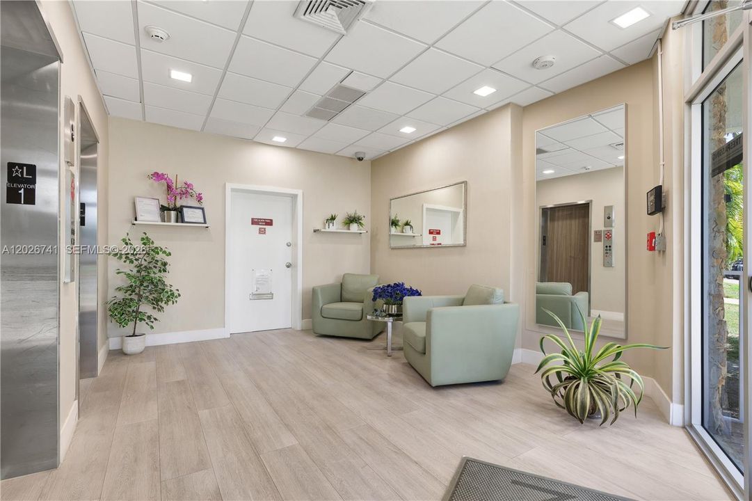 Activo con contrato: $249,900 (1 camas, 1 baños, 905 Pies cuadrados)