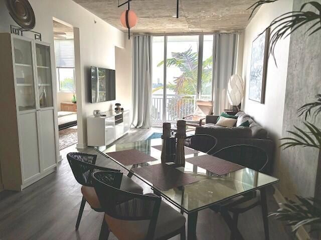 300 S Australian Avenue 328