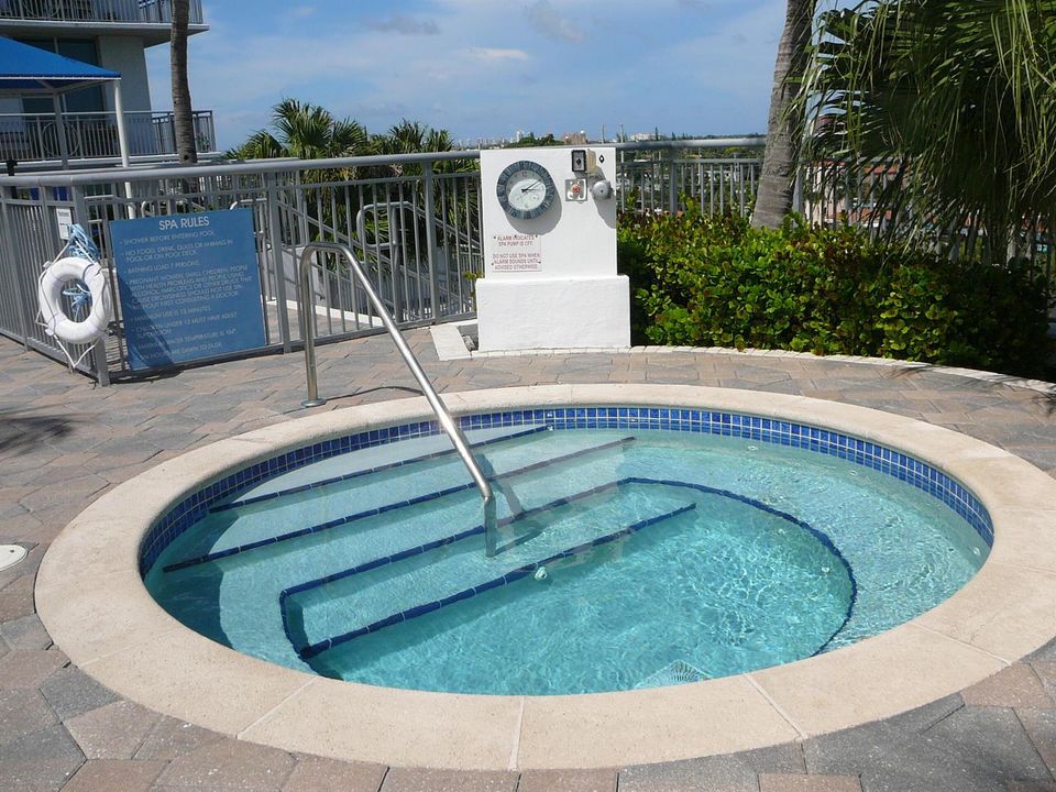 300 S Australian Avenue 328