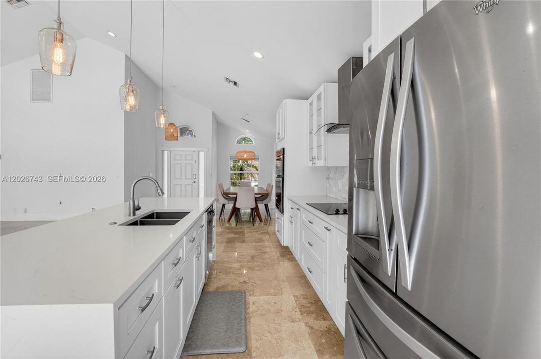 For Sale: $820,000 (3 beds, 2 baths, 1868 Square Feet)
