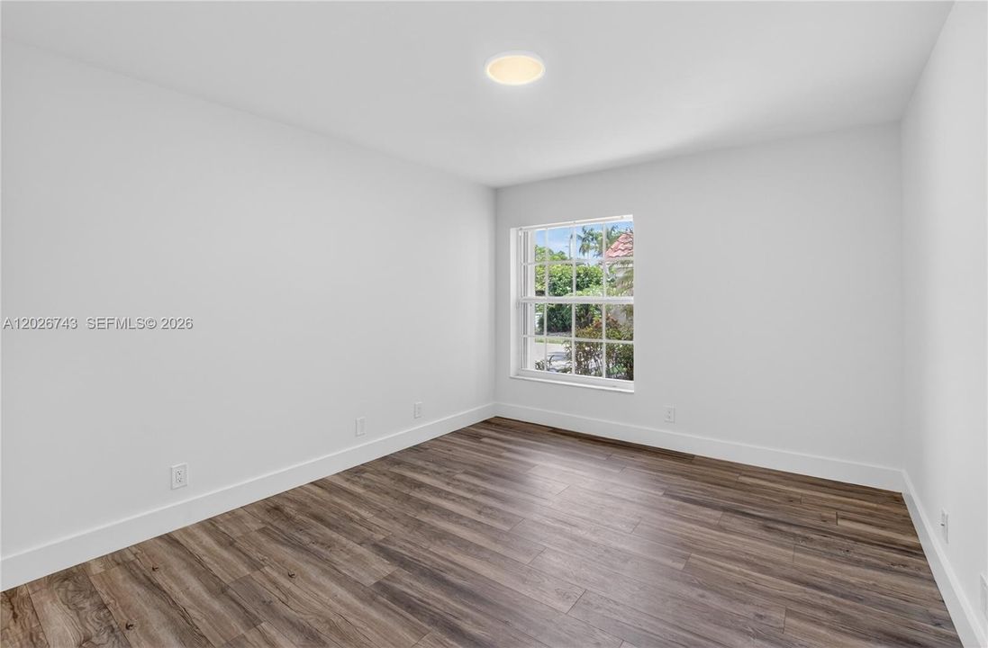 For Sale: $820,000 (3 beds, 2 baths, 1868 Square Feet)