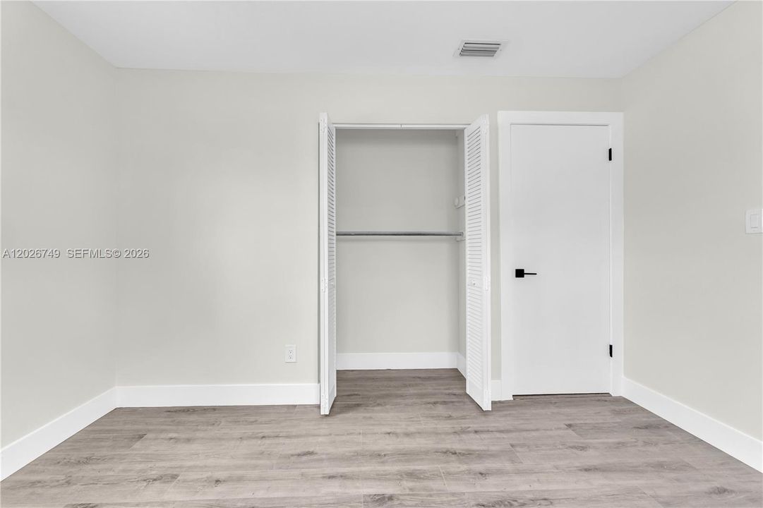 For Sale: $525,000 (3 beds, 2 baths, 1235 Square Feet)