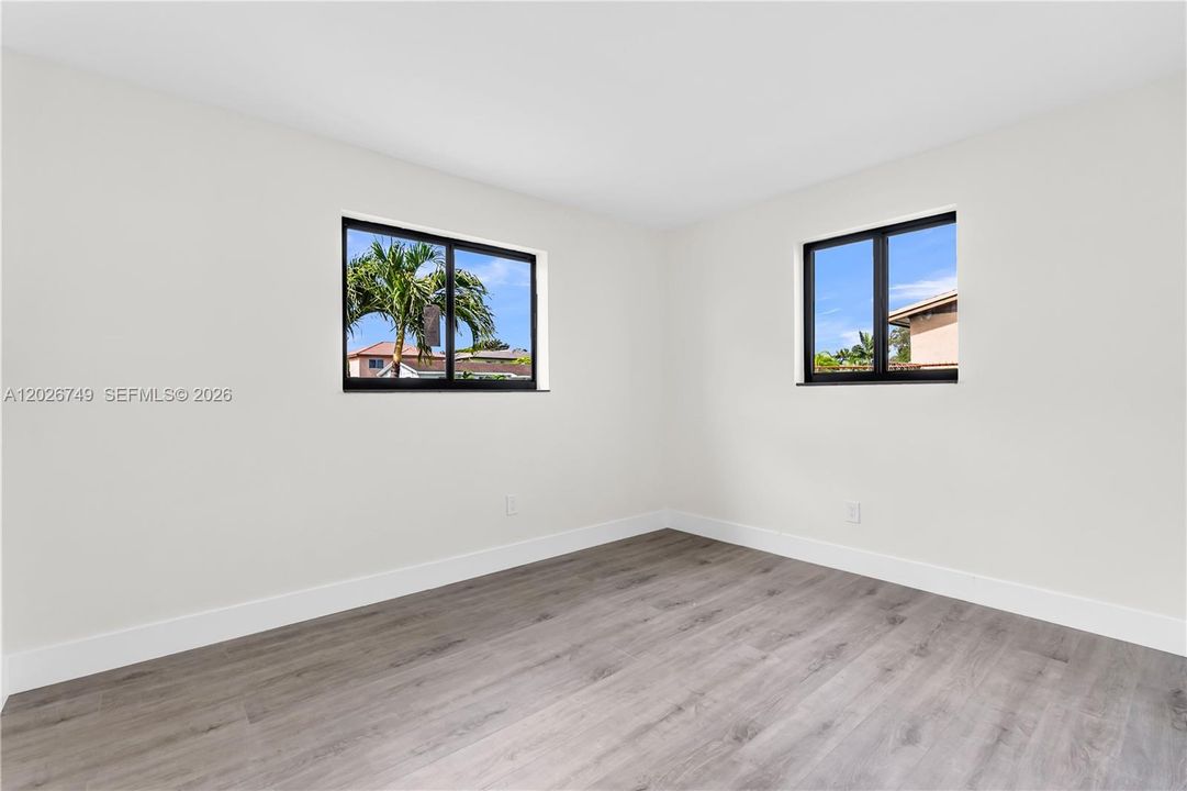 For Sale: $525,000 (3 beds, 2 baths, 1235 Square Feet)