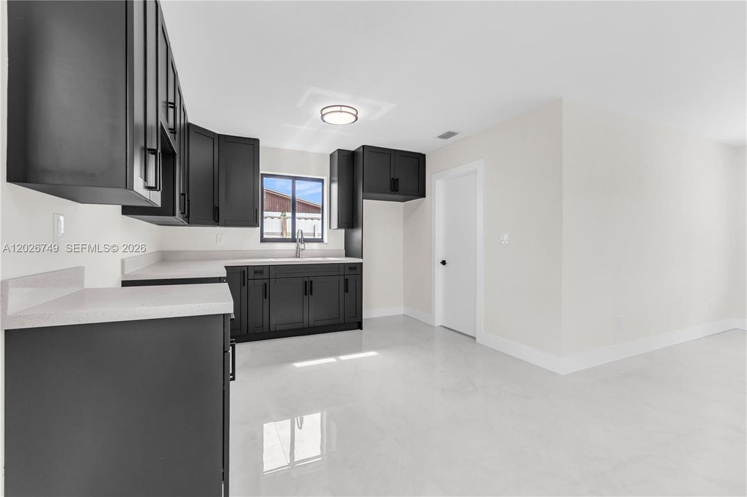 For Sale: $525,000 (3 beds, 2 baths, 1235 Square Feet)