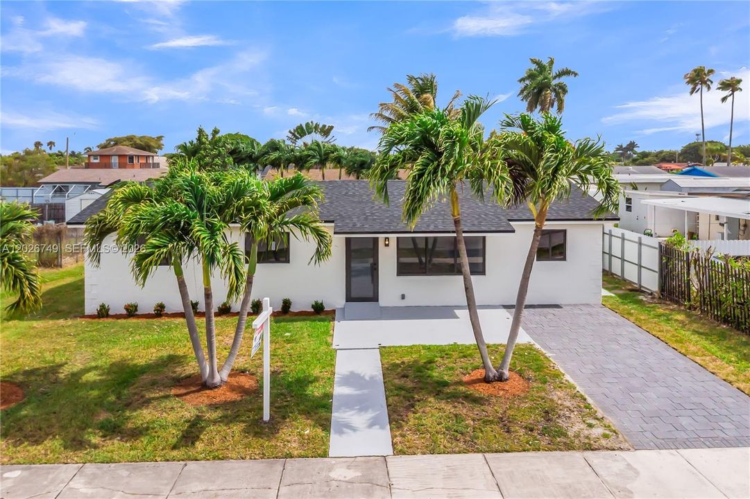 For Sale: $525,000 (3 beds, 2 baths, 1235 Square Feet)