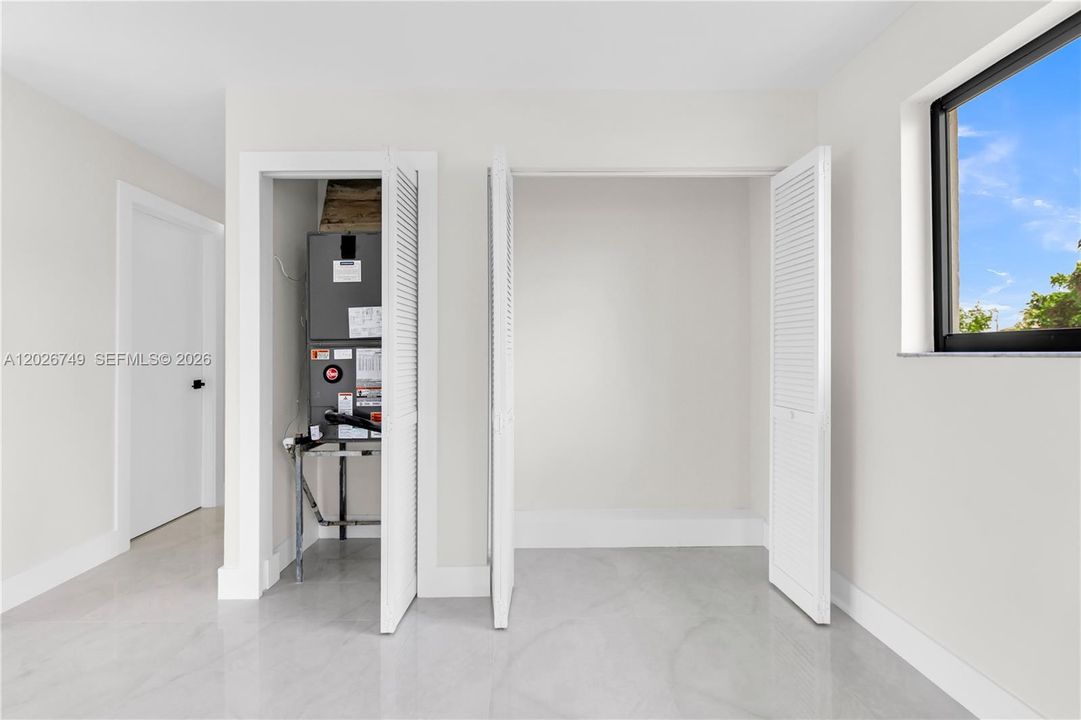 For Sale: $525,000 (3 beds, 2 baths, 1235 Square Feet)