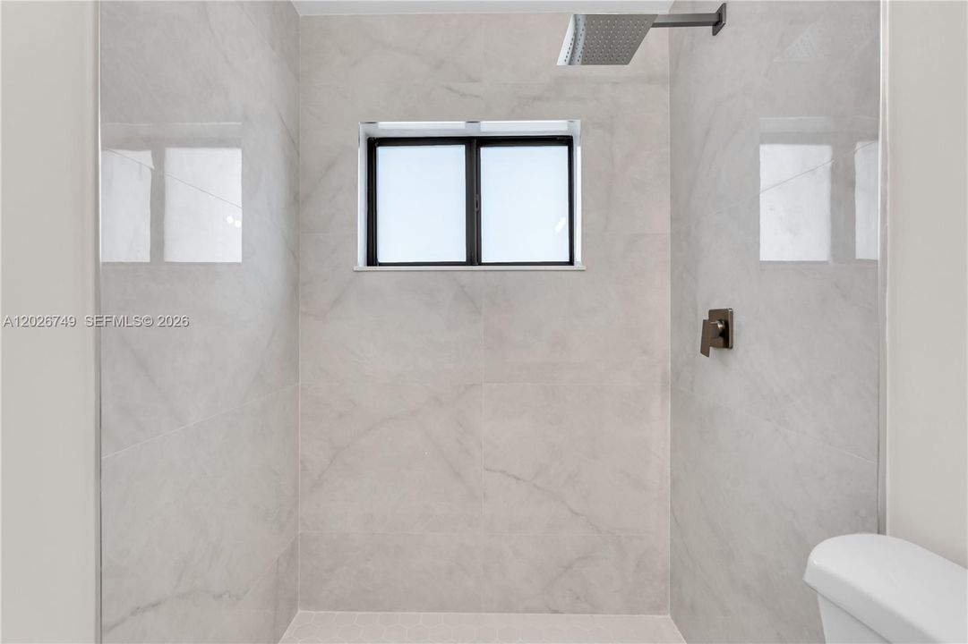For Sale: $525,000 (3 beds, 2 baths, 1235 Square Feet)